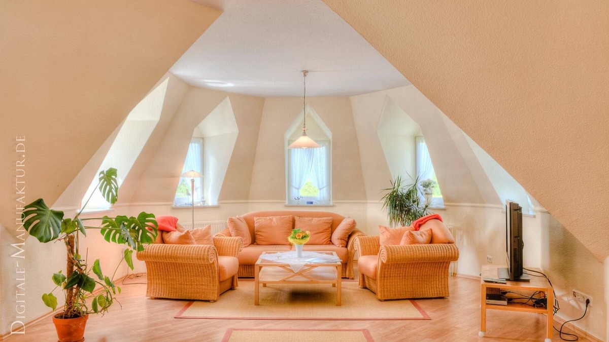 Busumer Deichhausen Apartment | The "tower room". Beautiful 1-room apartment in Büsumer Deichhausen