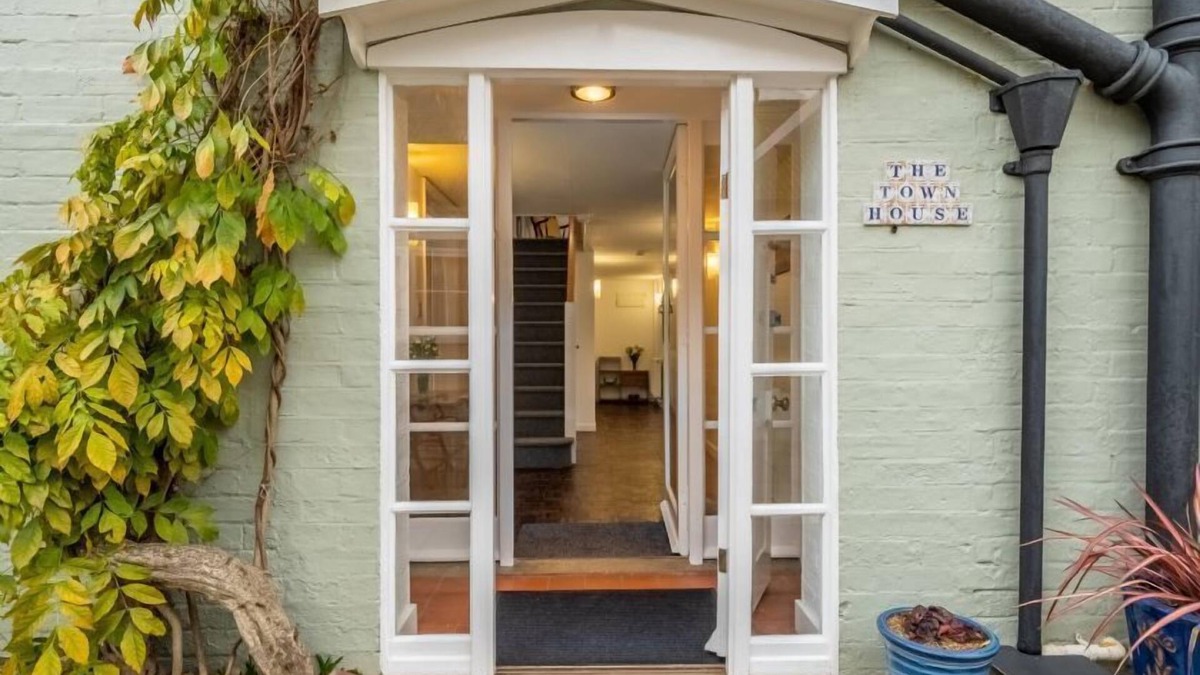 Hollesley House | The Town House, Hollesley