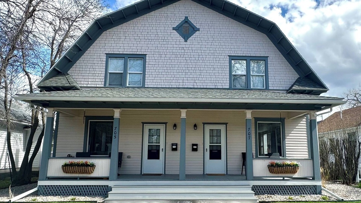 Lewistown House | The Townhouse