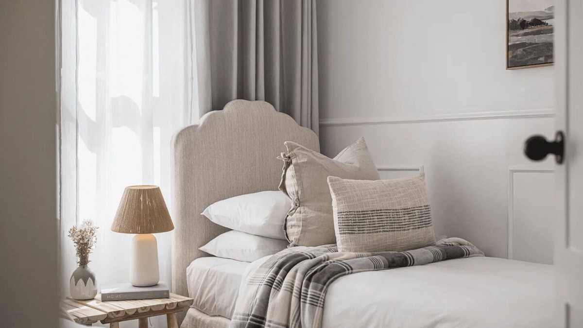 Porepunkah Cottage | The Tradesmans Cottage: One - This truly is the perfect space to get away from the city crowds and enjoy the fresh country air.