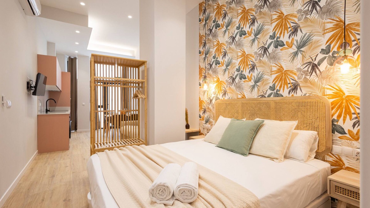 La Creu del Grau Apartment | The Trafalgar Apartment 06 by Florit Flats