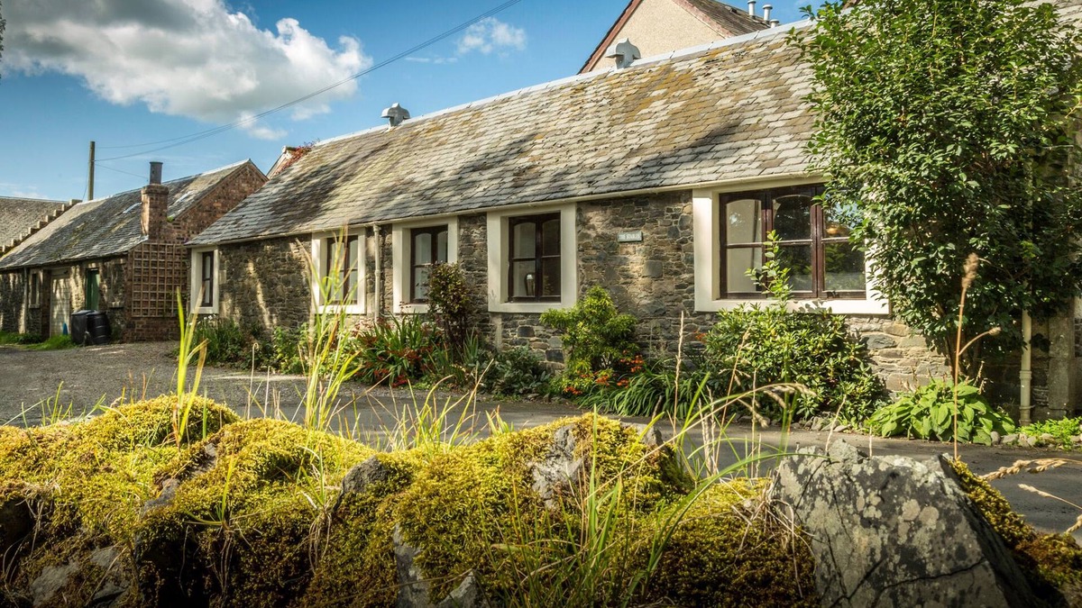 Glentress House | The Trail House - 5 Bedrooms, sleeping up to 10 near Glentress & Peebles