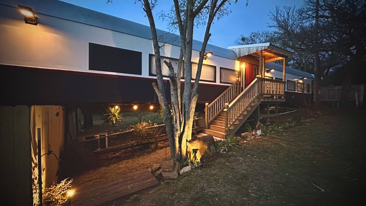 Eastland Bed & Breakfast | The Train - Unique Travel Stay - Vintage Pullman Railcar with Modern Comforts