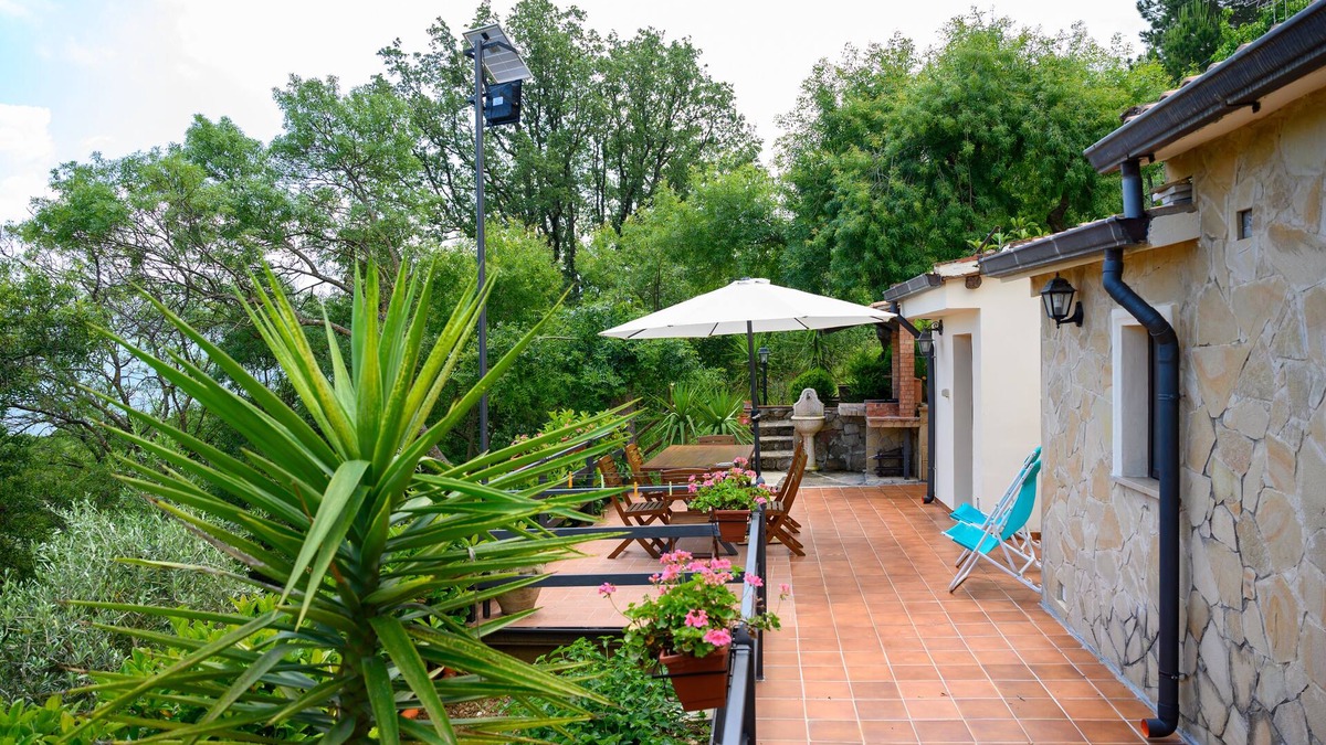 Castelbuono Villa | The Tranquillity, quiet and the authenticity are our business card