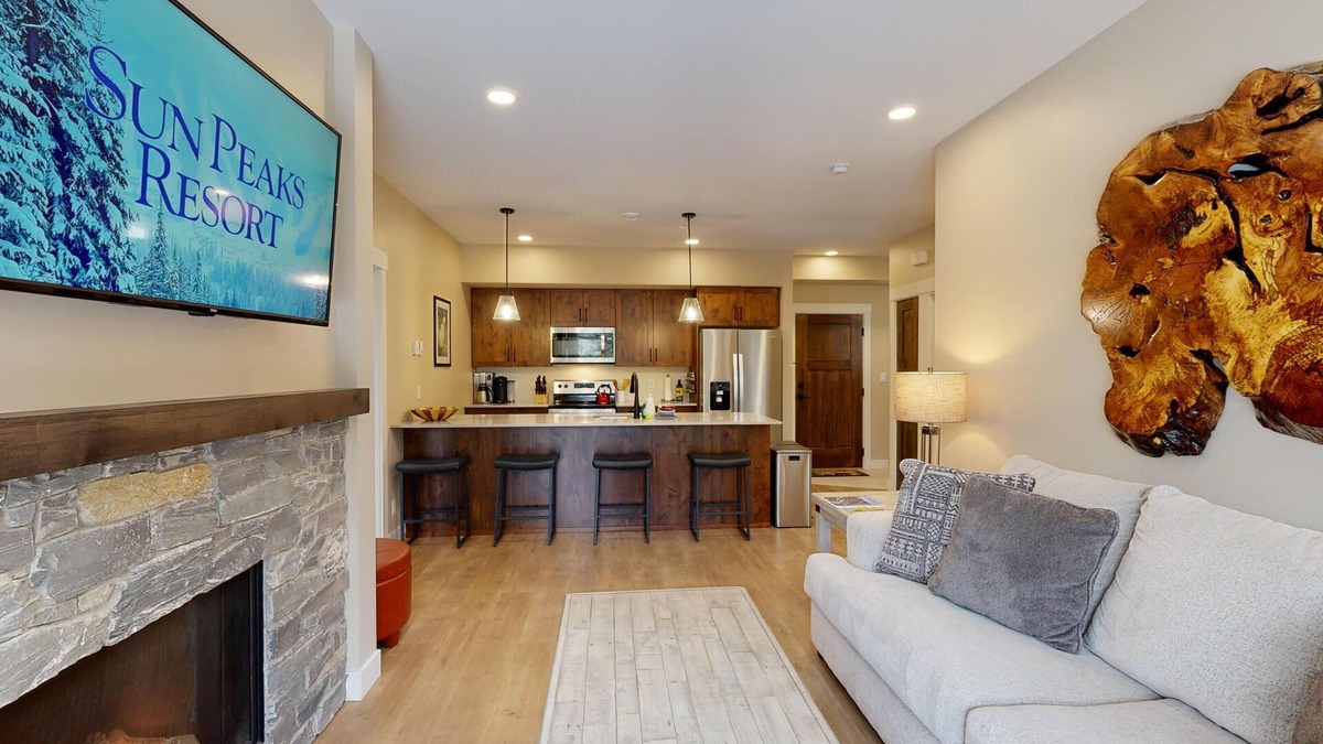 Sun Peaks Condo | The Tree House at Altitude #6