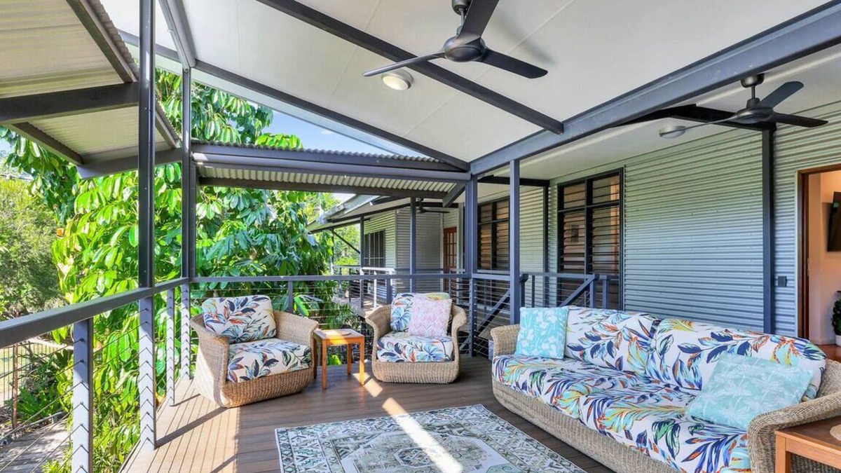 Parap House | The Treehouse | Big Balcony | 3Bd, 2 Bth with Spa