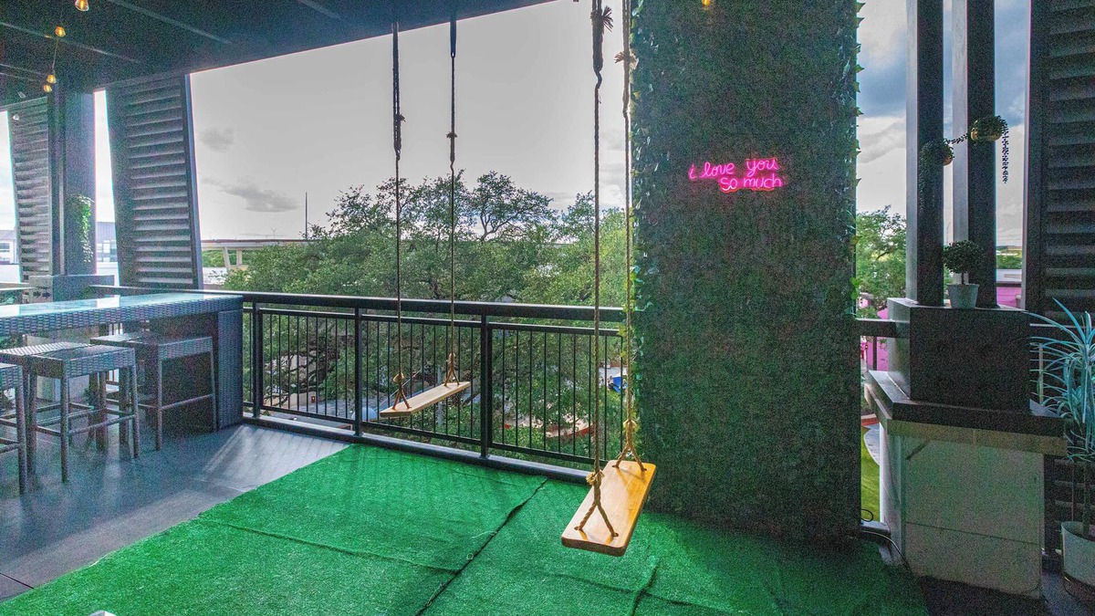 North Burnet Apartment | The Treehouse - Fun 2BR Retreat in the Domain