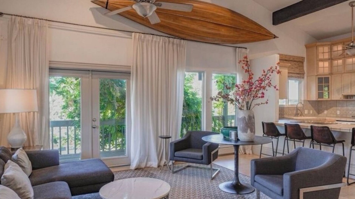 Sunset Heights House | The Treehouse: Spacious Retreat with Theater Room, Fire Pit & Mountain Views