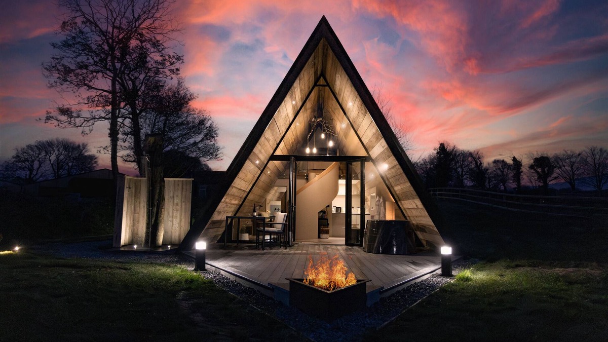 Llanarth Cottage | THE TRI-POD, romantic, luxury holiday cottage in Llanarth