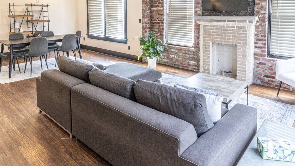Maple Ridge Apartment | The Tulsa Edge | Modern Design, Downtown Proximity