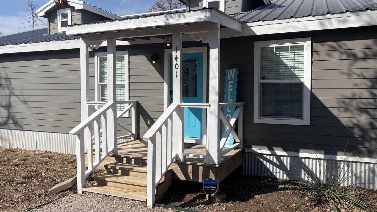 Ledbetter House | The Turquoise Door, short drive to Round Top, 5 private acres, Outdoor Firepit