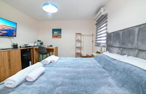 Poriyya Apartment | The Turquoise House