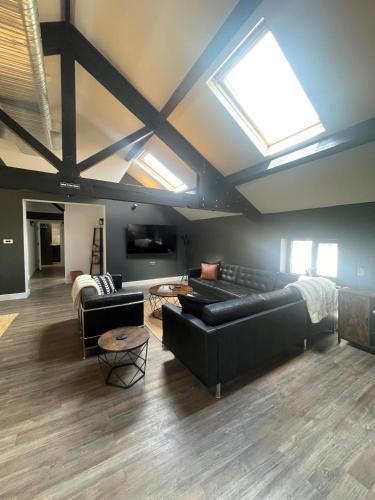 Wadsworth Apartment | The Turret, Central Apartment