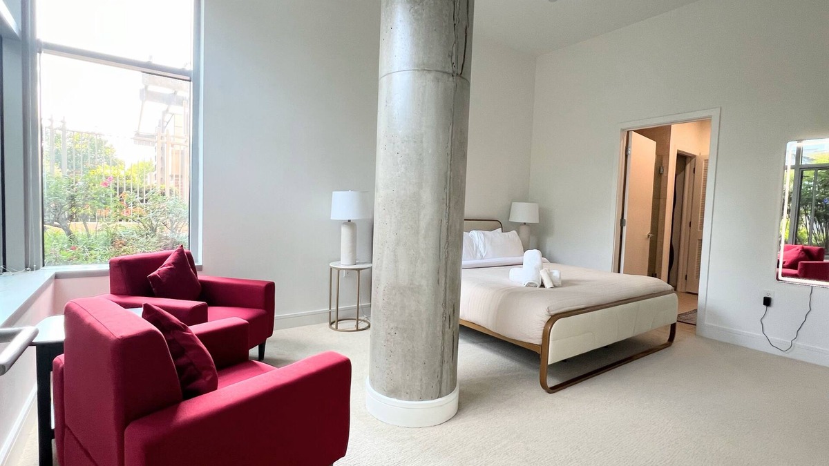 McLean Apartment | The Tysons Corner Suite I 4 beds