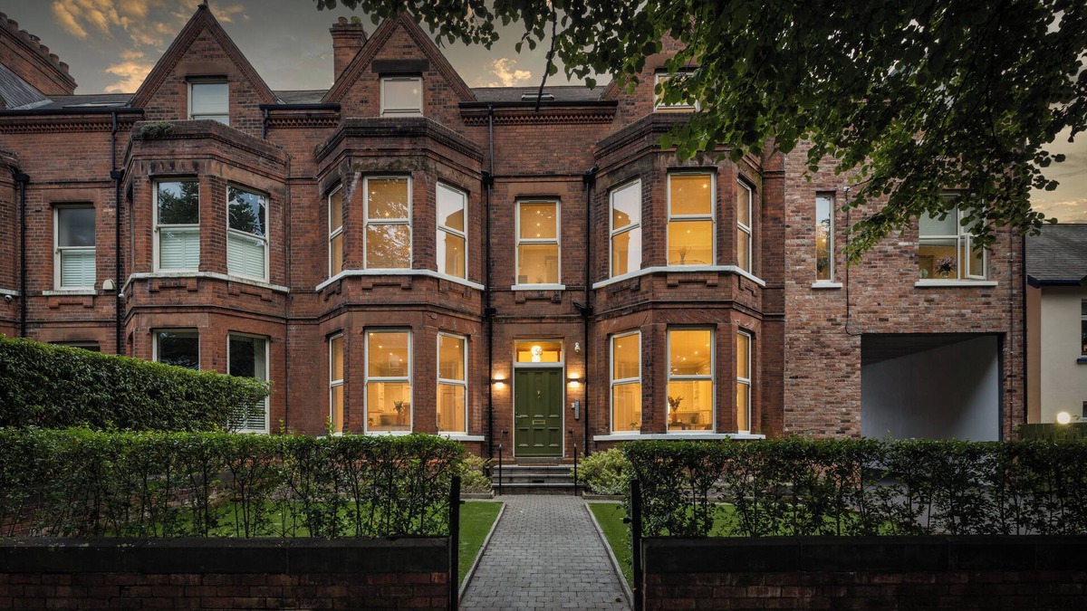 Queens Quarter Apartment | The Ulsterville Residences