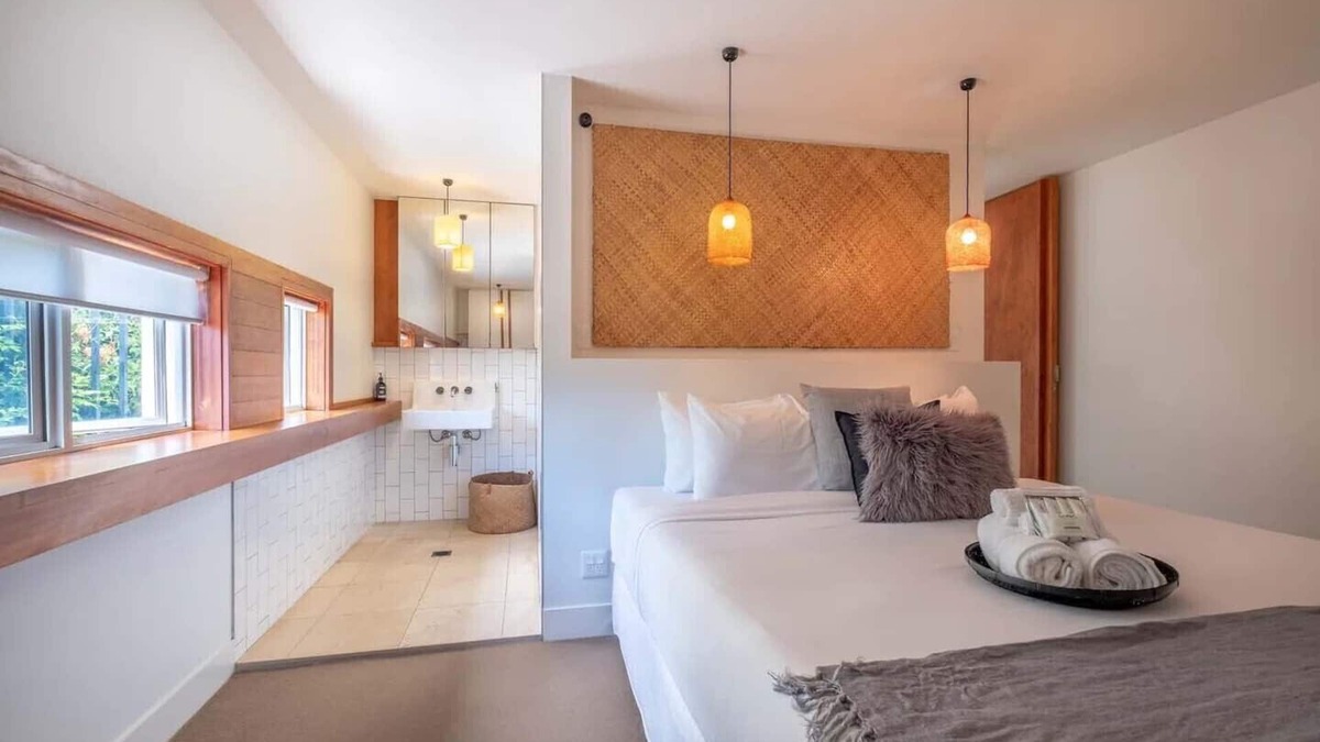 Bogangar House | The Ultimate Beach House - Magnesium pool, close to beach and shops