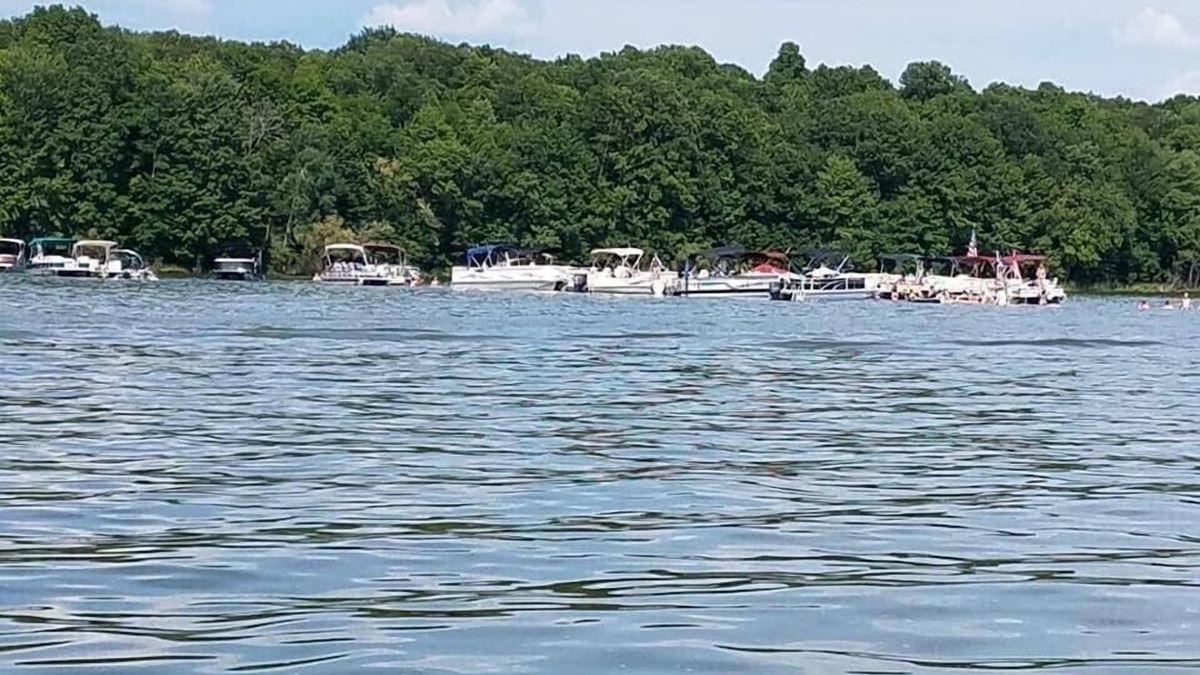 Day House | The Ultimate Lake Life.