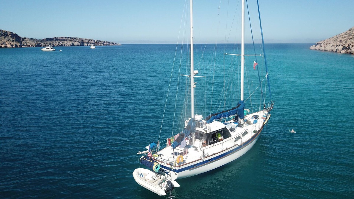 La Paz Boat Rental | The ultimate sailing yacht vacation in the Sea of Cortez. Jersey Girl II