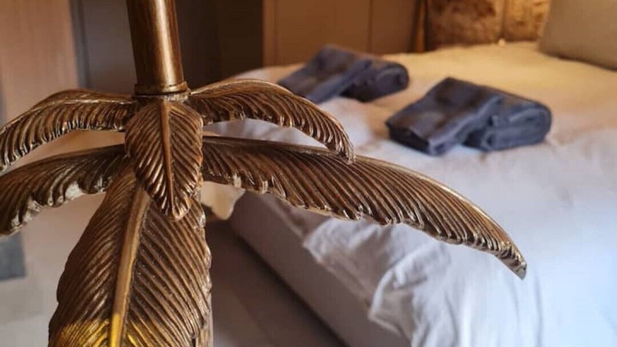 Frome Apartment | The Undercroft - Luxury studio in heart of Frome.
