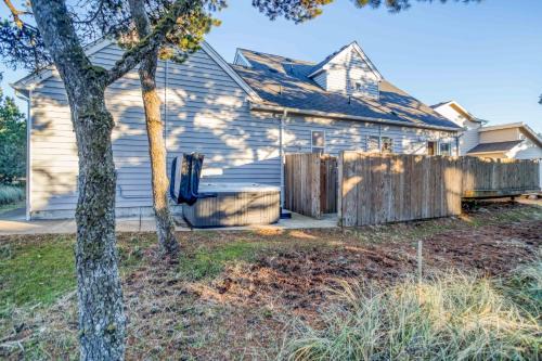 Kiwanda Shores House | The Undertow - Meredith Lodging
