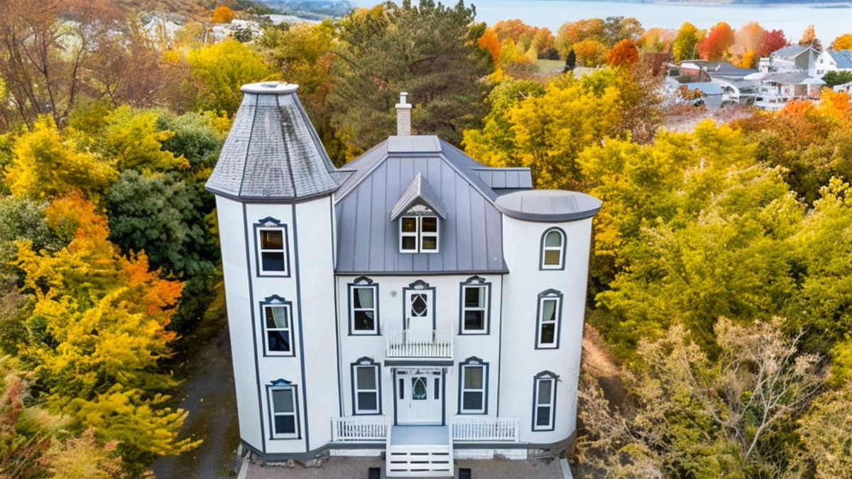 Desjardins Other | The Unique Valvak Castle | Spa & BBQ | Fireplace |