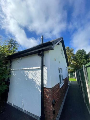 Wirral House | The Upton Coach House
