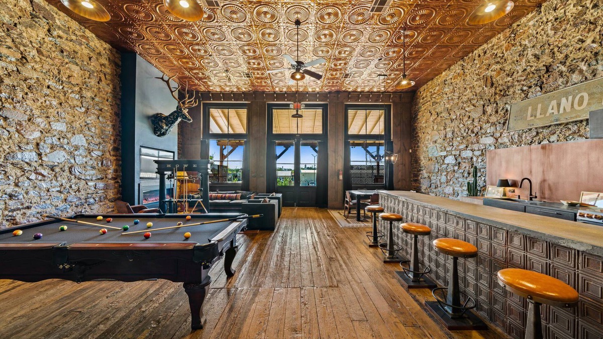 Llano House | THE URBAN COWBOY | Historic loft meets the spirit of the cowboy