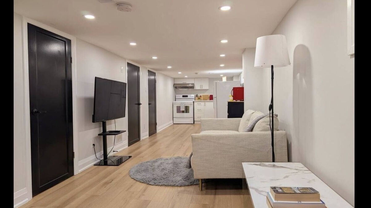 Hamilton House | The Urban Hideaway | Stylish Stay | Prime Spot