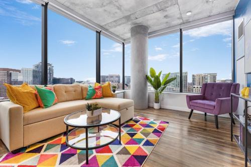 West End Apartment | The Urban Kaleidoscope Downtown Nashville