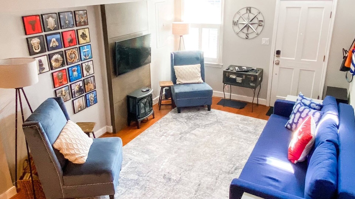 Old Town West House | The Urban Pineapple! Fun & Funky 2bdrm w/patio in Historic Old Town.