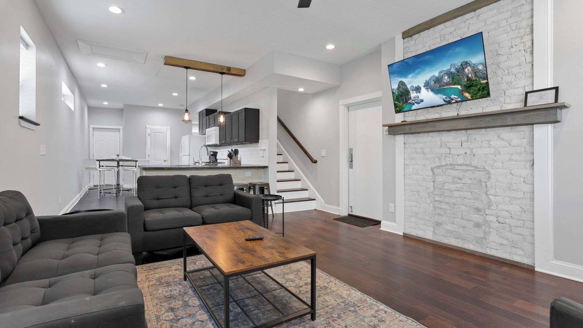 West Columbus House | The Urban Roost - 2 BR 2 Bath 4 Beds