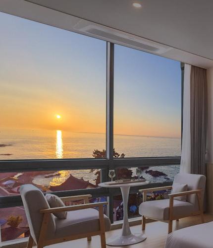 Buk-gu Hotel | The Van Hotel