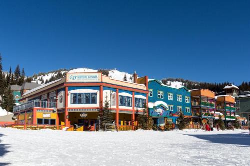 Silver Star Mountain Resort | The Vance Creek Hotel & Conference Centre