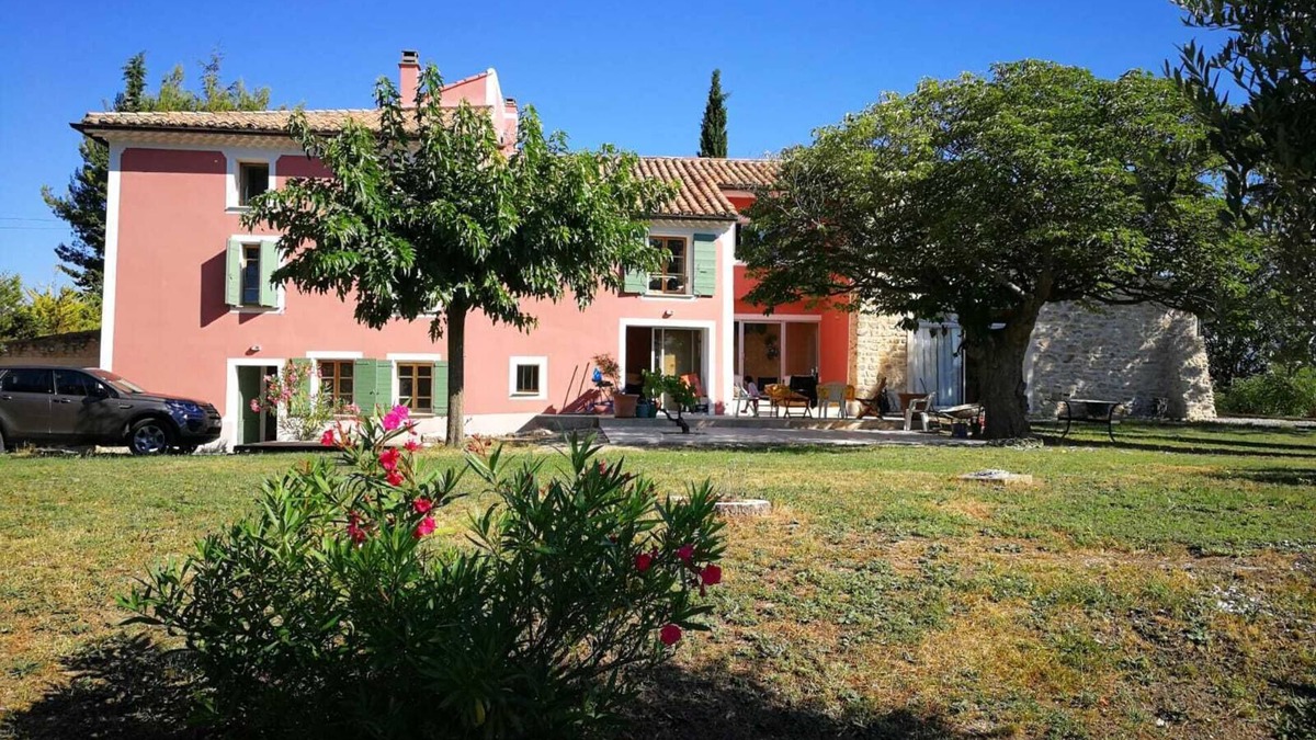 Mormoiron Apartment | The ventoux - LOFT, unobstructed view Mt. Ventoux, private terrace and parking