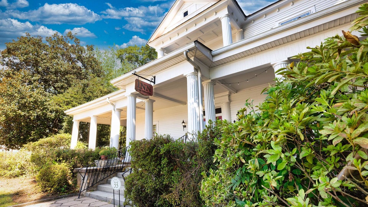 Senoia Hotel | The Veranda Historic Inn