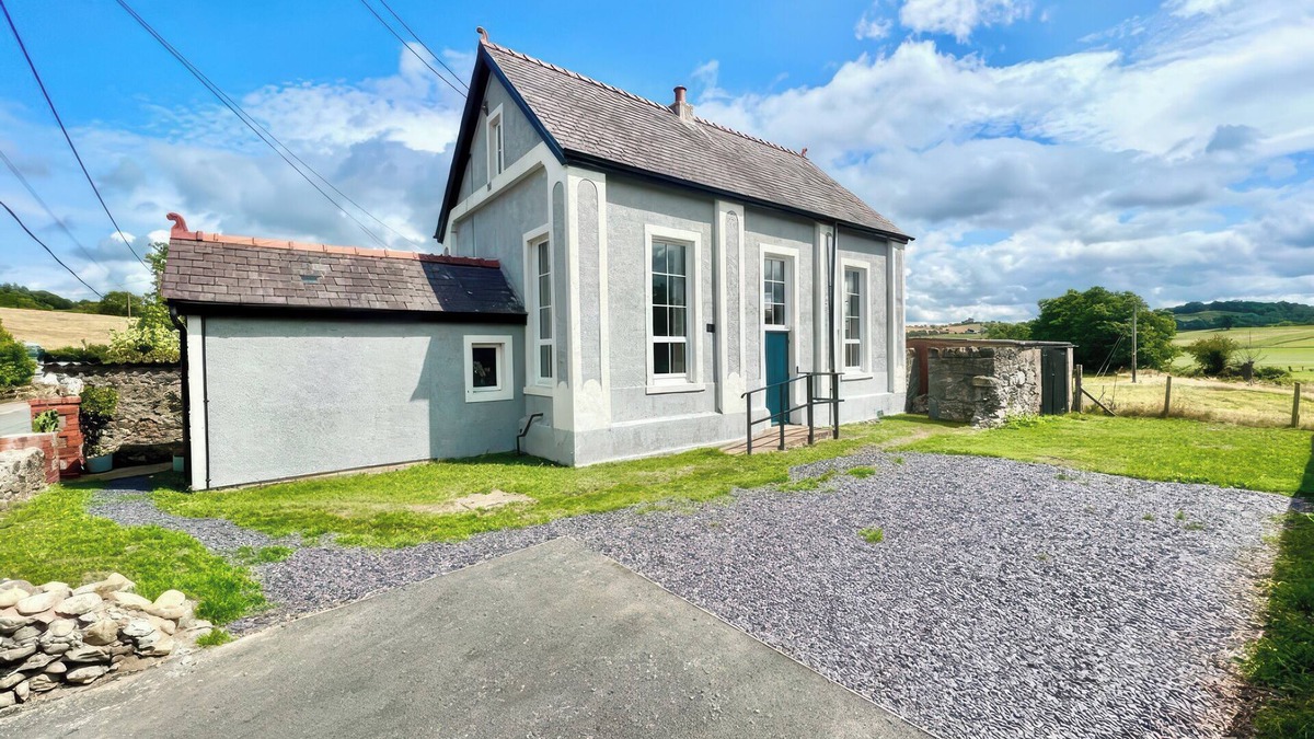 Henryd Cottage | THE VESTRY CONWY, romantic, character holiday cottage in Conwy