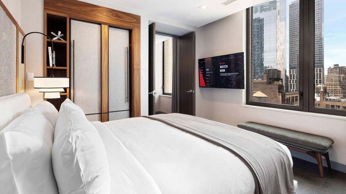 Koreatown Apartment | The Vibe on 5th IX Vibe 8758