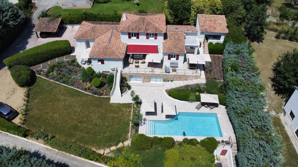 Les Platrieres House | The View Aix-en-Provence