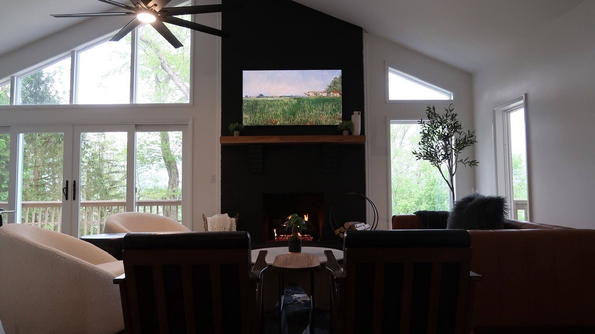 Nashport House | The View at Buckeye Lake - the ultimate lakefront retreat for 12.