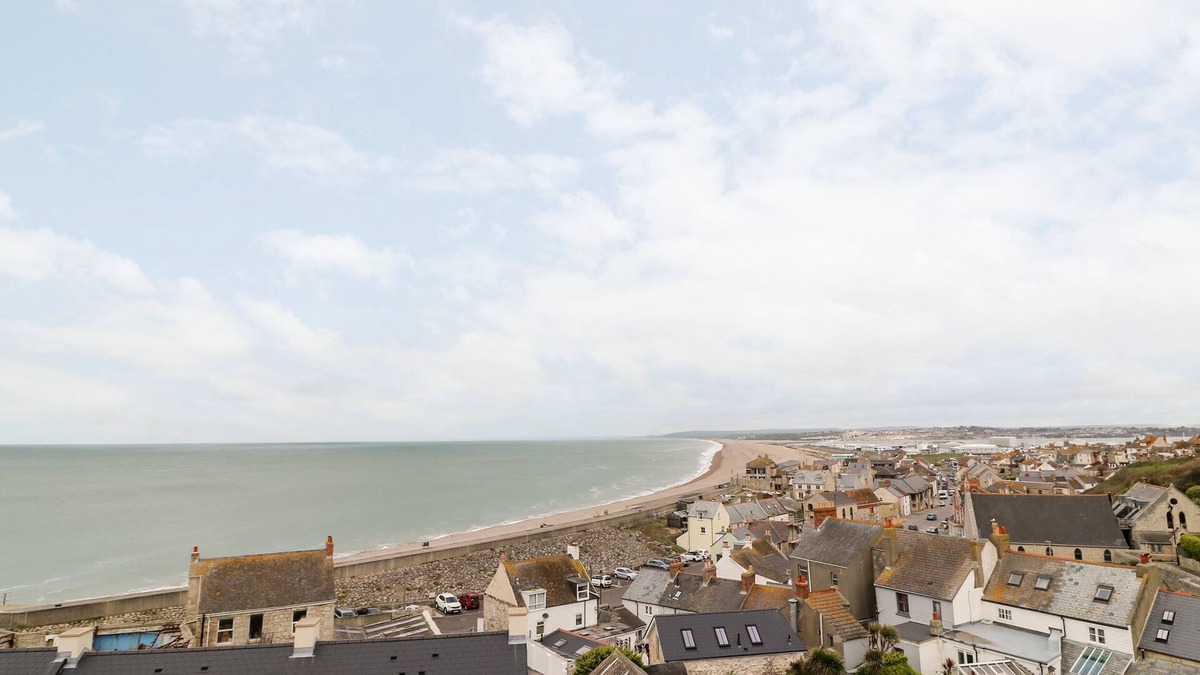Portland Cottage | THE VIEW, family friendly in Fortuneswell