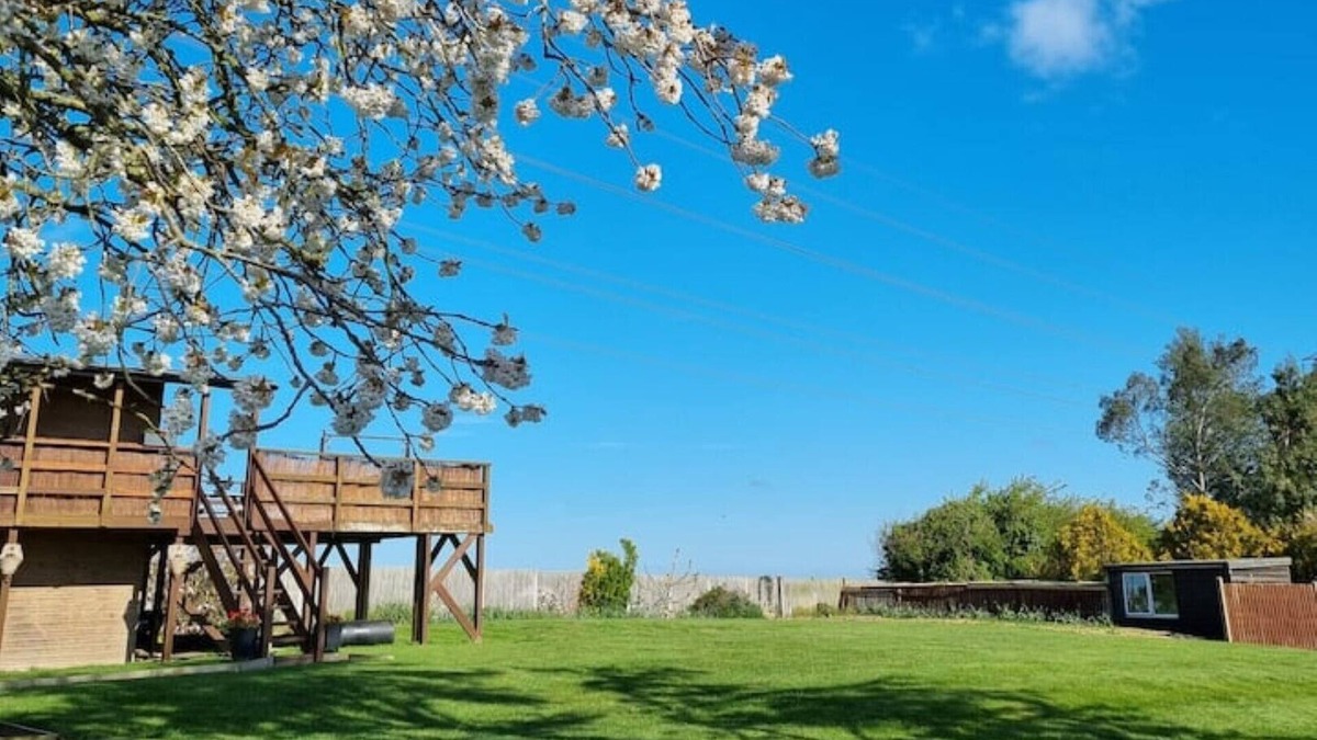 Ham Cabin | The Viewpoint, near Deal, Kent