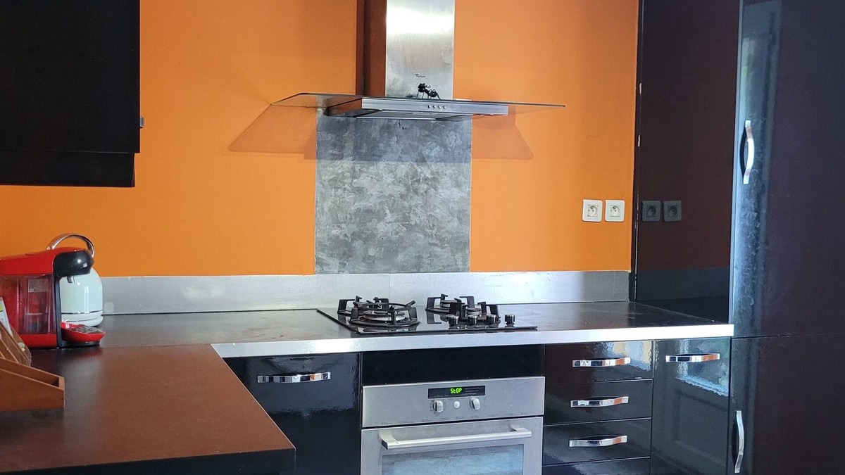 Pierrevert Apartment | The Villa Del Sol apartment welcomes you in Pierrevert