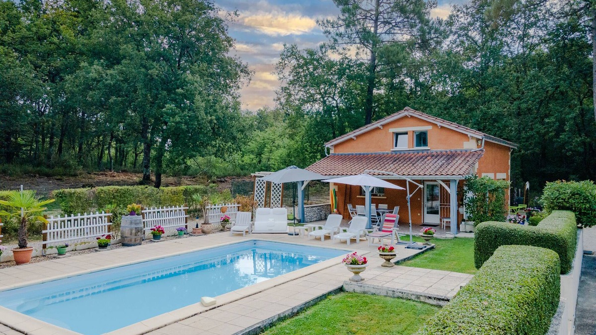 Pomport House | The Villa du Mas des Chênes with Pool: The Art of Living in Périgord