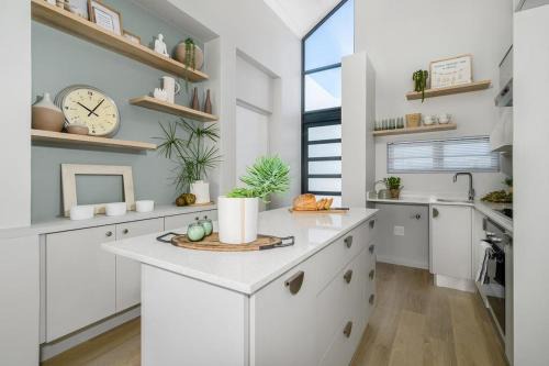 Port Elizabeth House | The Village 31