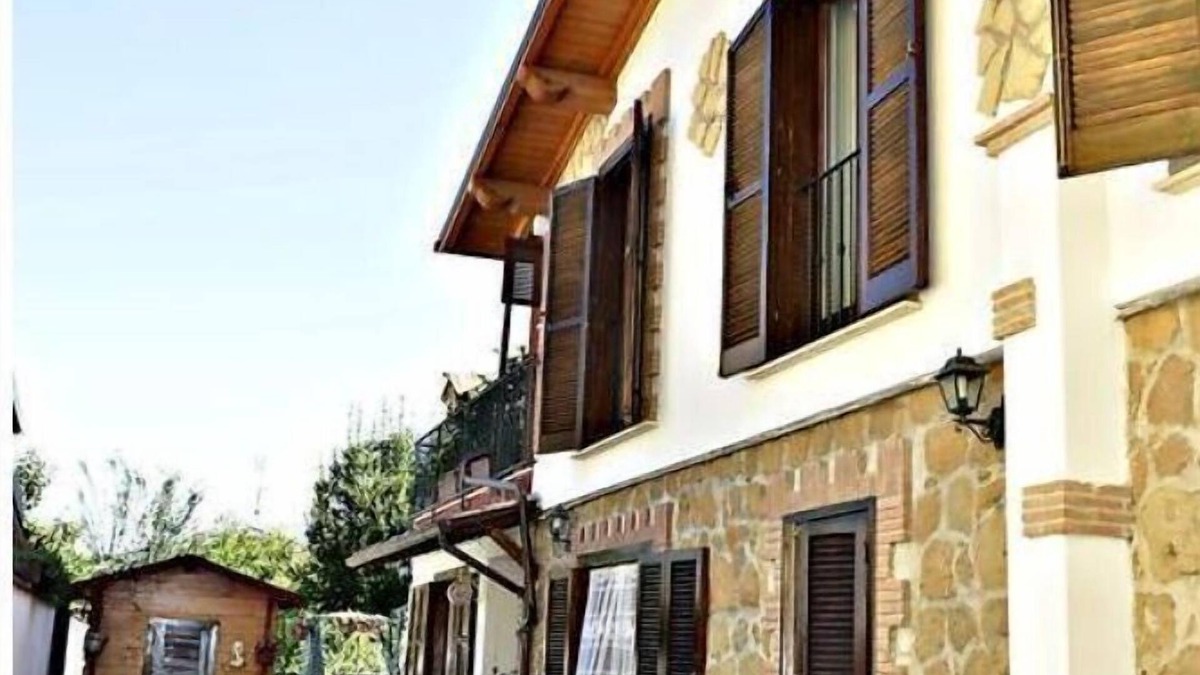Valmontone Apartment | THE VILLAGE - Blue Room