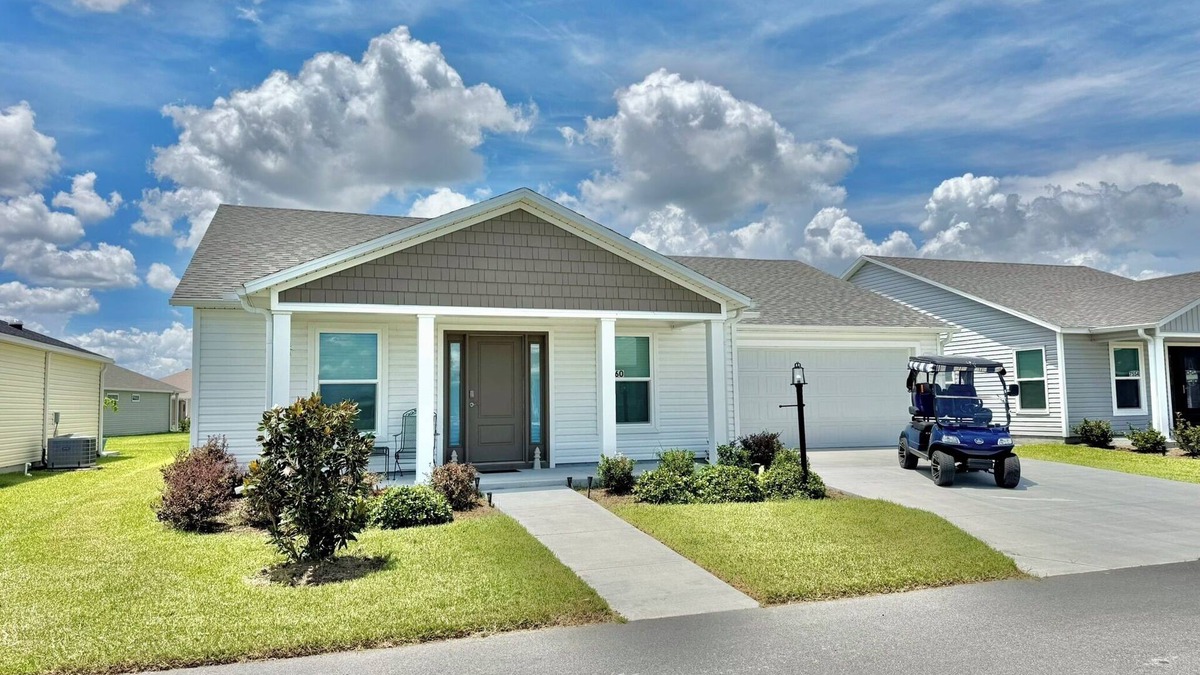 Sumter County House | The Villages 2/2 + Workout Room and Golf Cart in The Village of Moultrie Creek