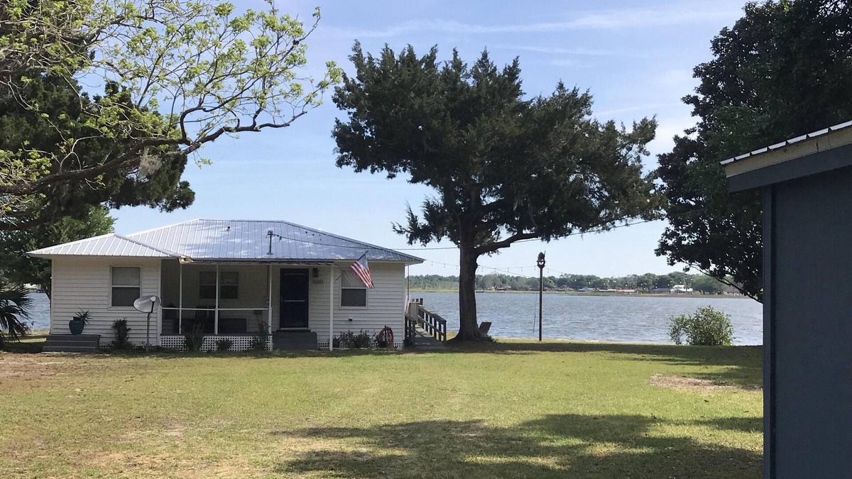 Summerfield Cottage | The Villages LakeFront 2/1.5 Home At Sunset Harbor/Lake Weir