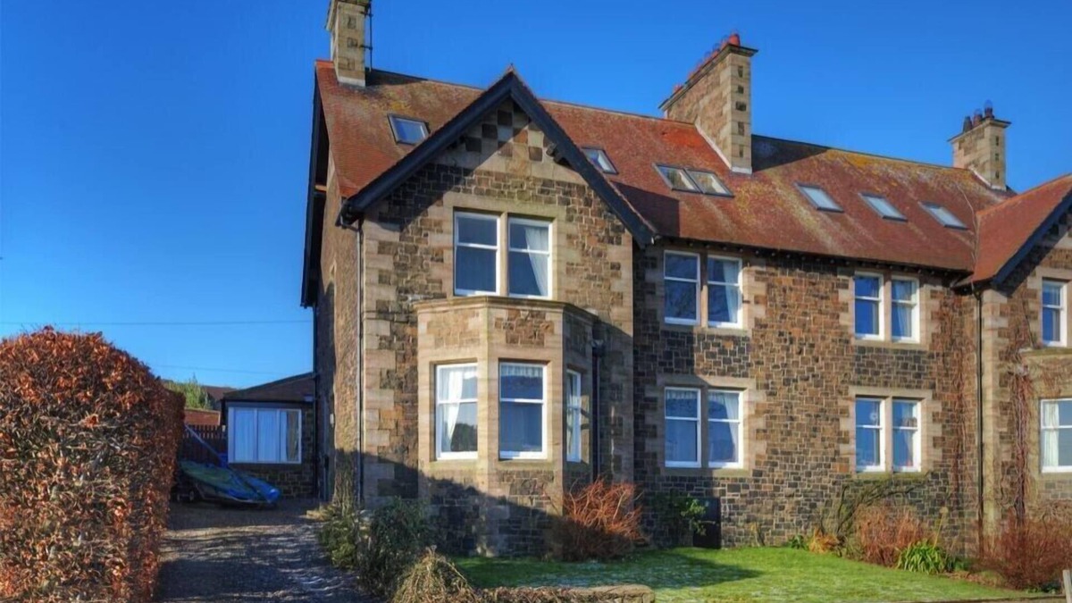Embleton Cottage | THE VILLAS NO3, family friendly, with open fire in Embleton