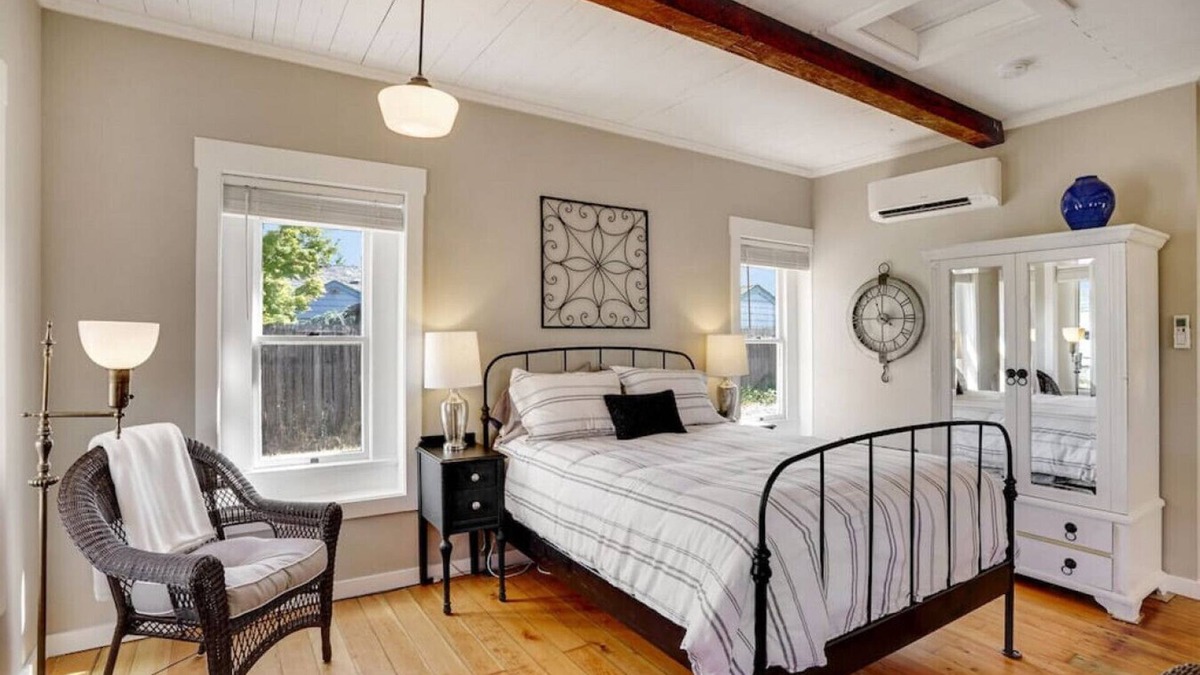 Albany Cottage | The Vine Street Cottage c1895!