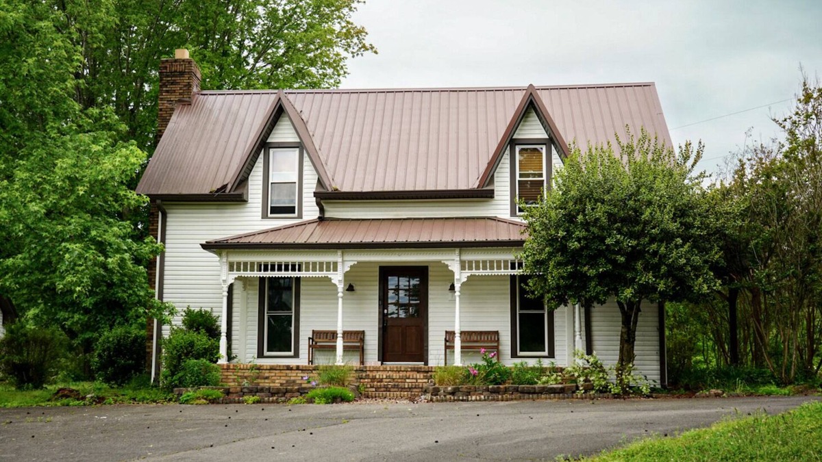 Ashland City House | The Vintage Inn - Nashville Private Lake Getaway